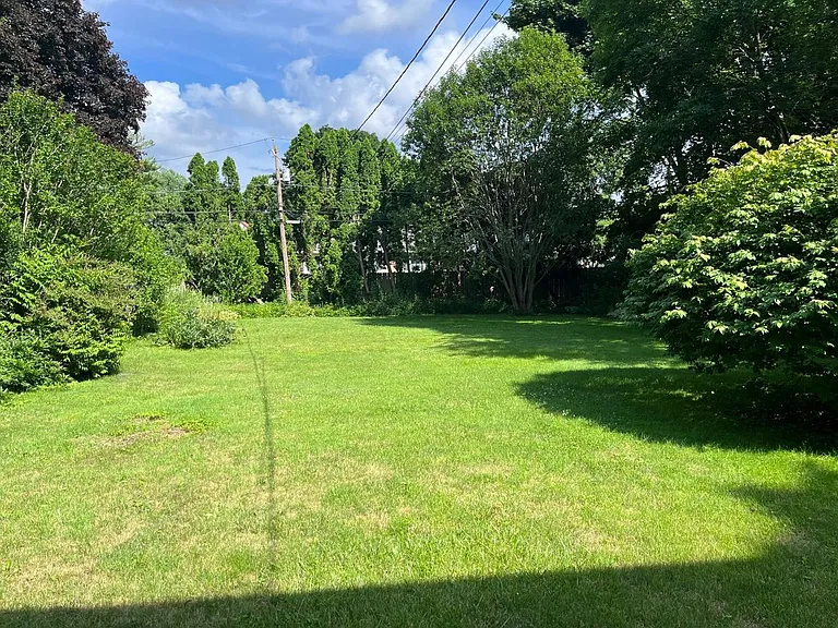 85 Continental Dr — Photo 24