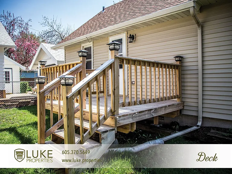 102 S Lake Ave — Photo 17