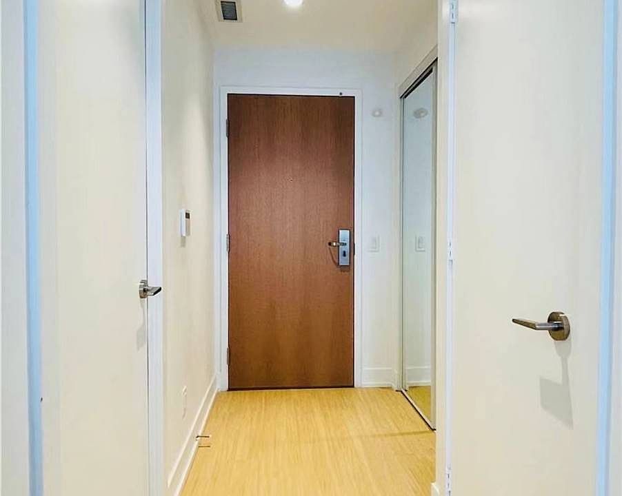 1st image of 7 Grenville St #4907