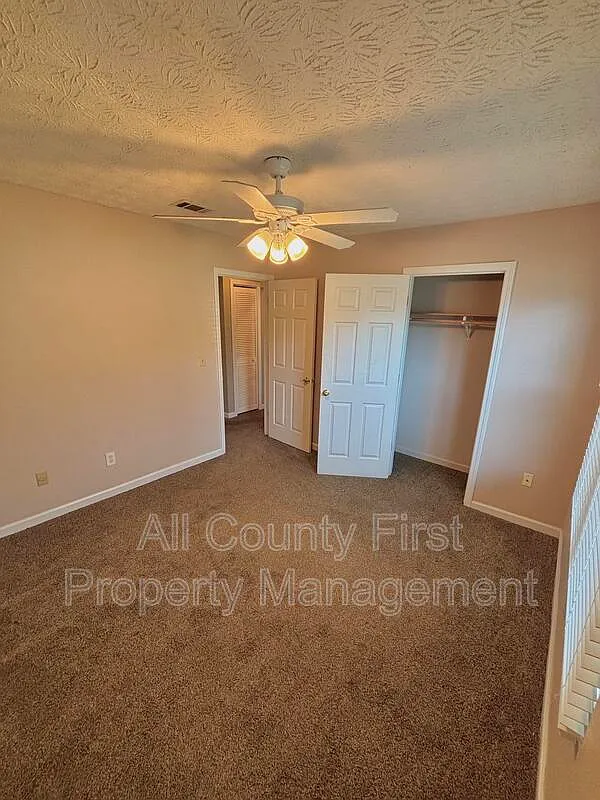 2 bed, 1.0 bath, 952 sqft, $1,400 — Photo 4