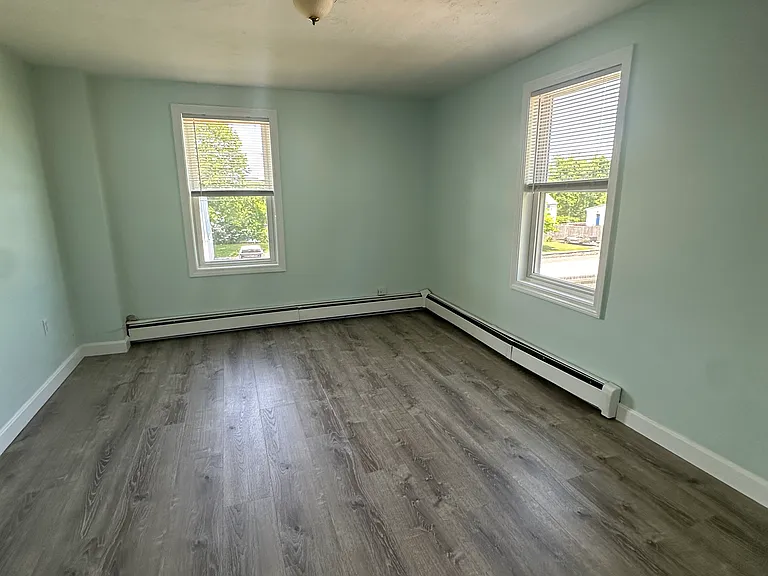 38 Taunton Ave #2 — Photo 4