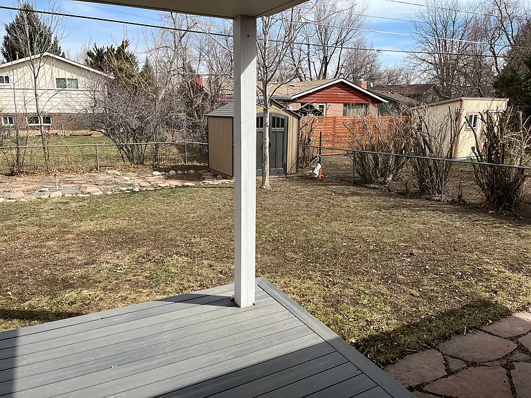 3605 Martin Dr — Photo 35