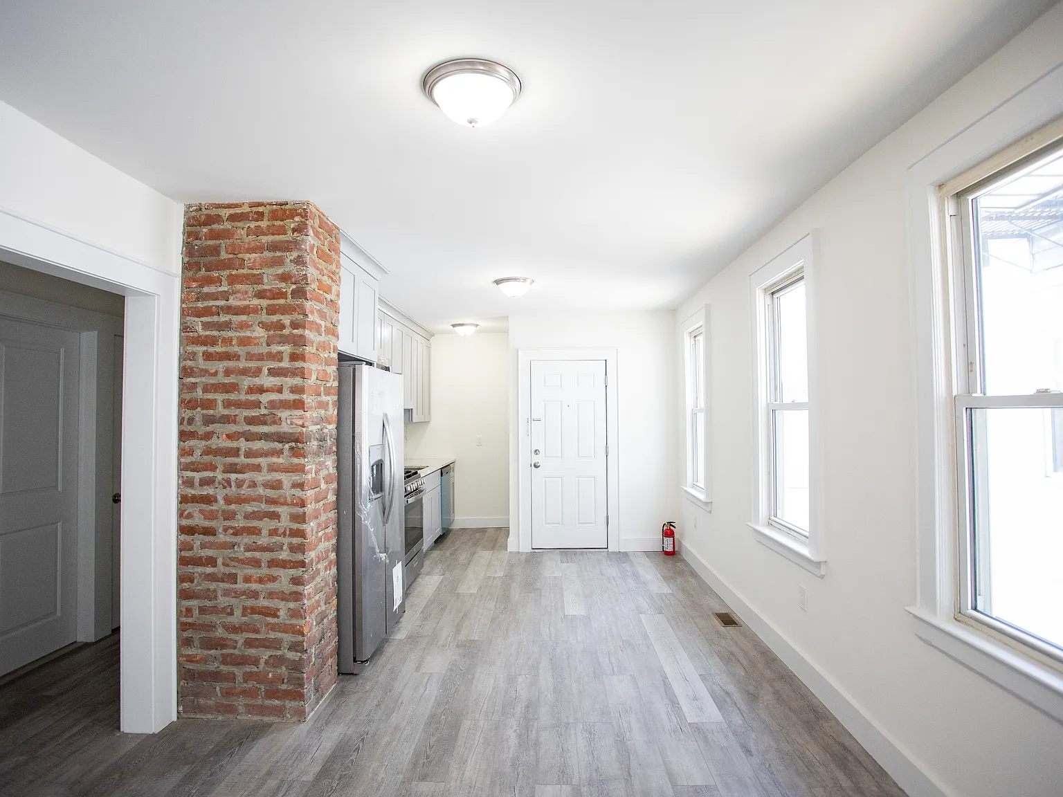 2 bed, 1200 sqft, $2,500 — Photo 1
