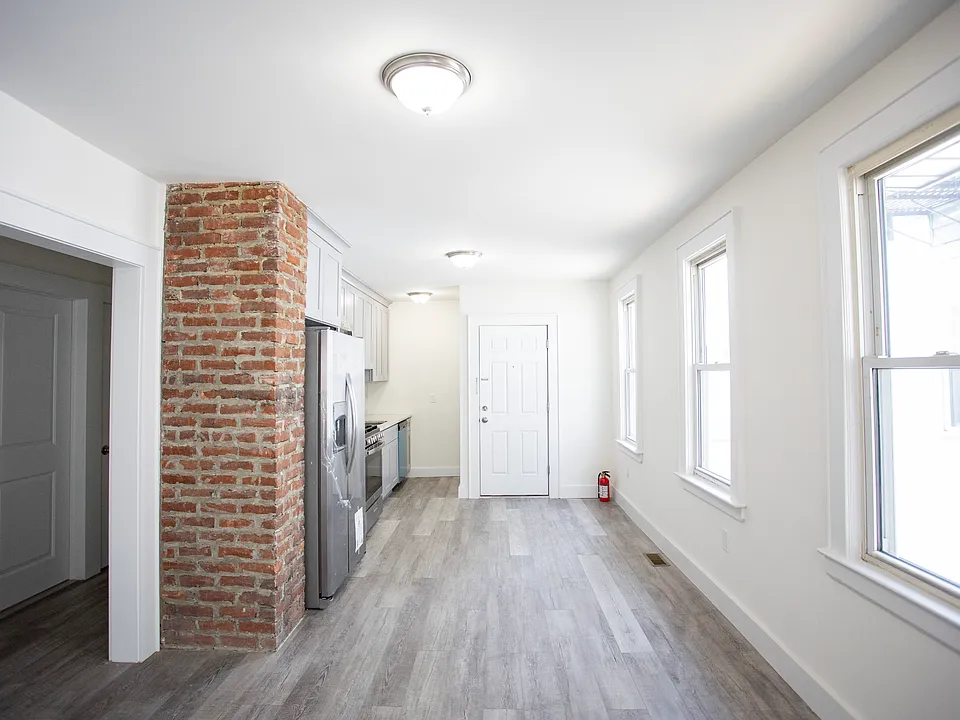 41 Grove St #1
