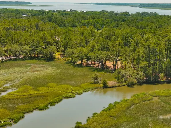150 Cassena Island Dr #B, Beaufort, SC 29907