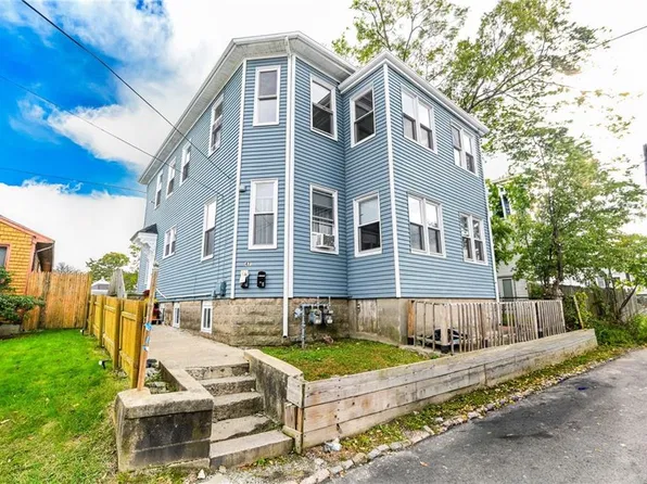 47 Luna St, Providence, RI 02904