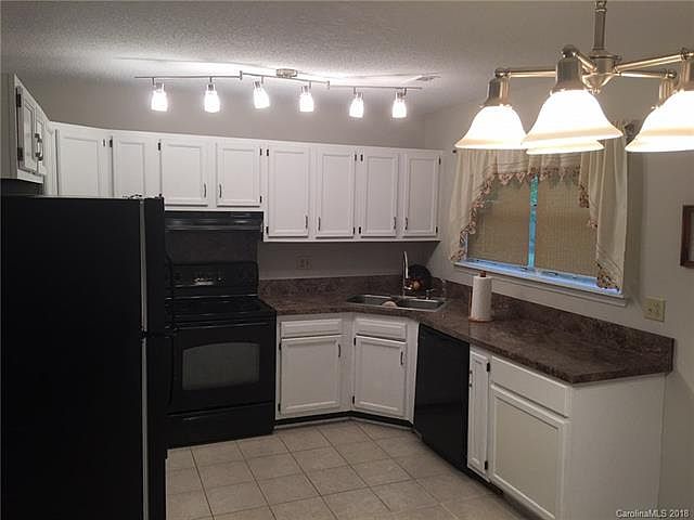 2nd image of 6615 Duncroft Ln