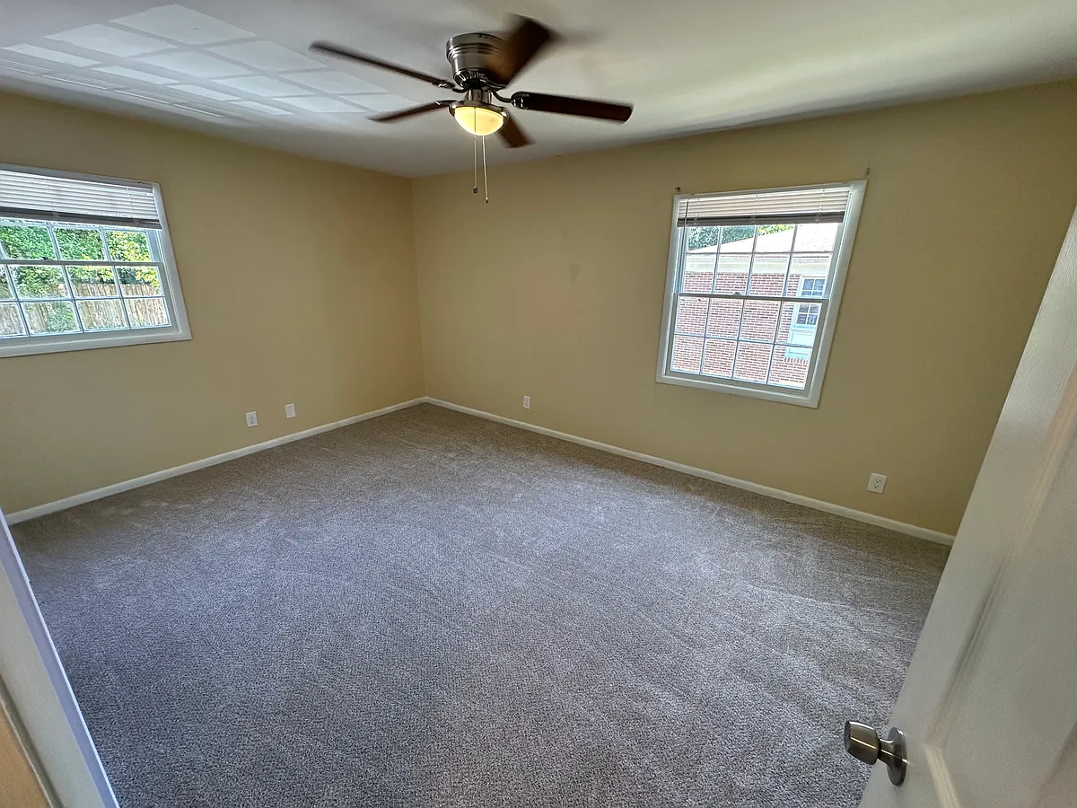 Building Photo - 341 Corbin Ave #3