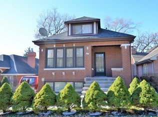 607 S Oakwood St, Willow Springs, IL 60480