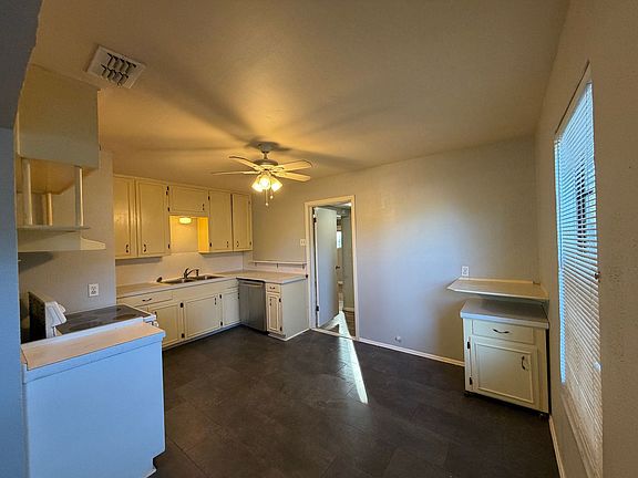 5th image of 4925 Jo Ann St