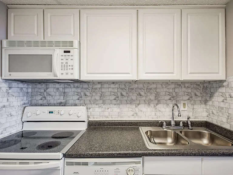 1520 Senate St #157 — Photo 10