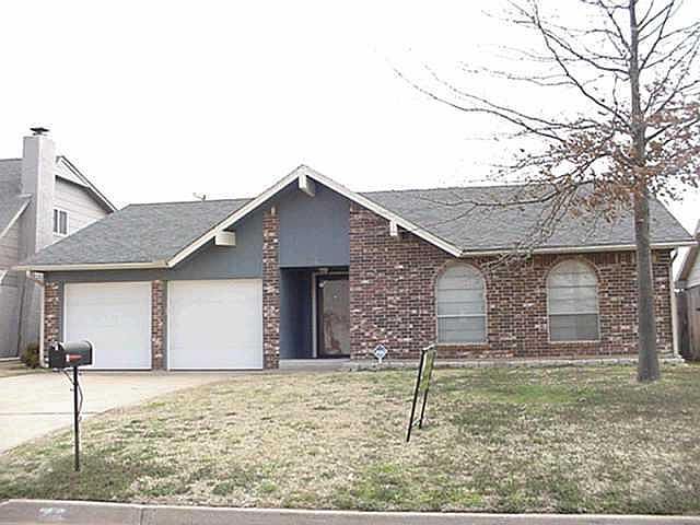 1st image of 1016 Cavalier Dr