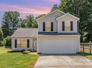3813 Old Wagon Rd, Charlotte, NC 28269