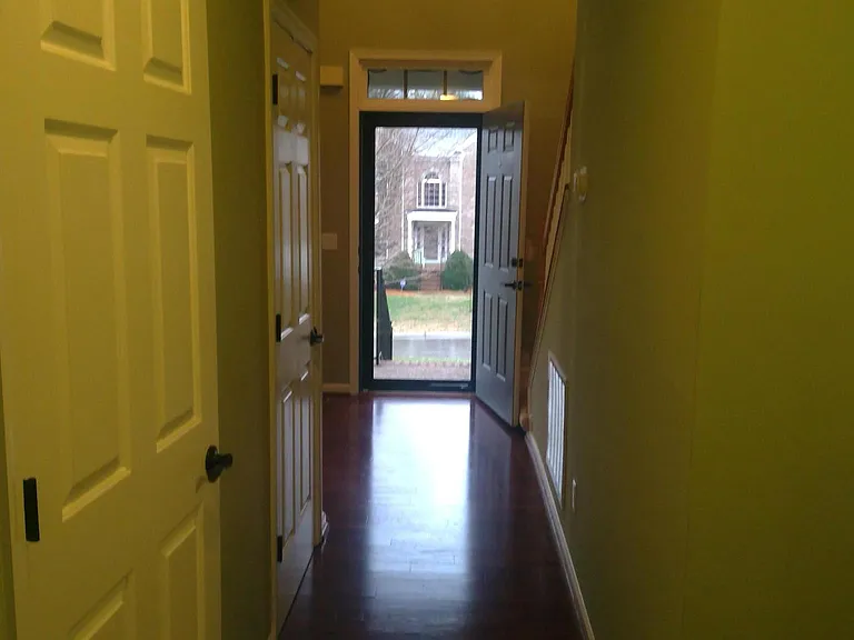 305 Sweetwater Ct — Photo 10