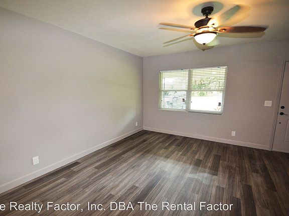 4th image of 301 Tucker Dr