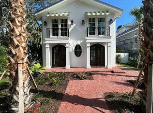 132 10th Ave S, Naples, FL 34102