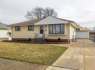 4739 Springwood Dr, Brooklyn, OH