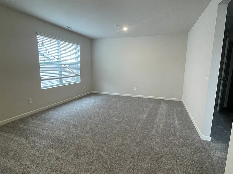 558 Trinity Way — Photo 22