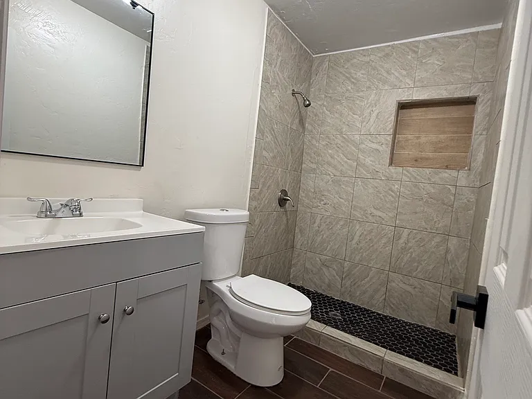 237 W Sahuaro St #2 — Photo 4