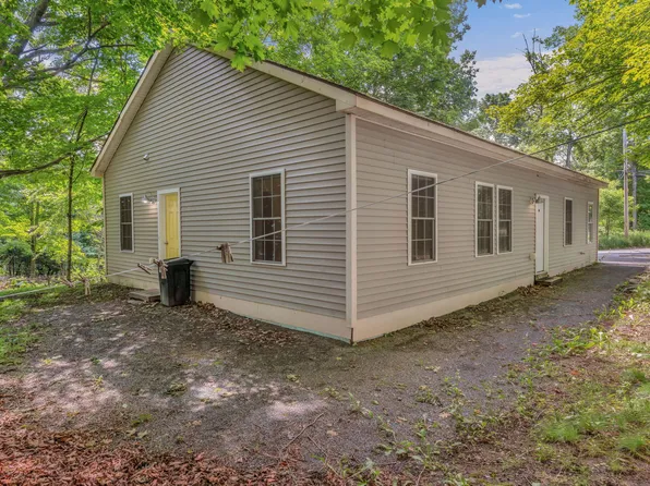 8 Orient Avenue, Hampden, ME 04444