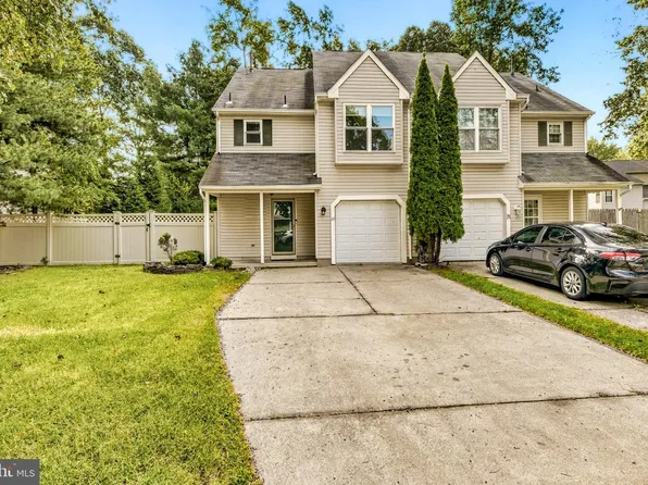 69 Meadows Dr, Glassboro, NJ 08028