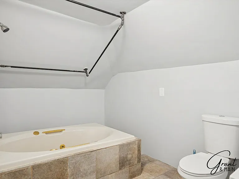 1613 Virginia Park — Photo 13