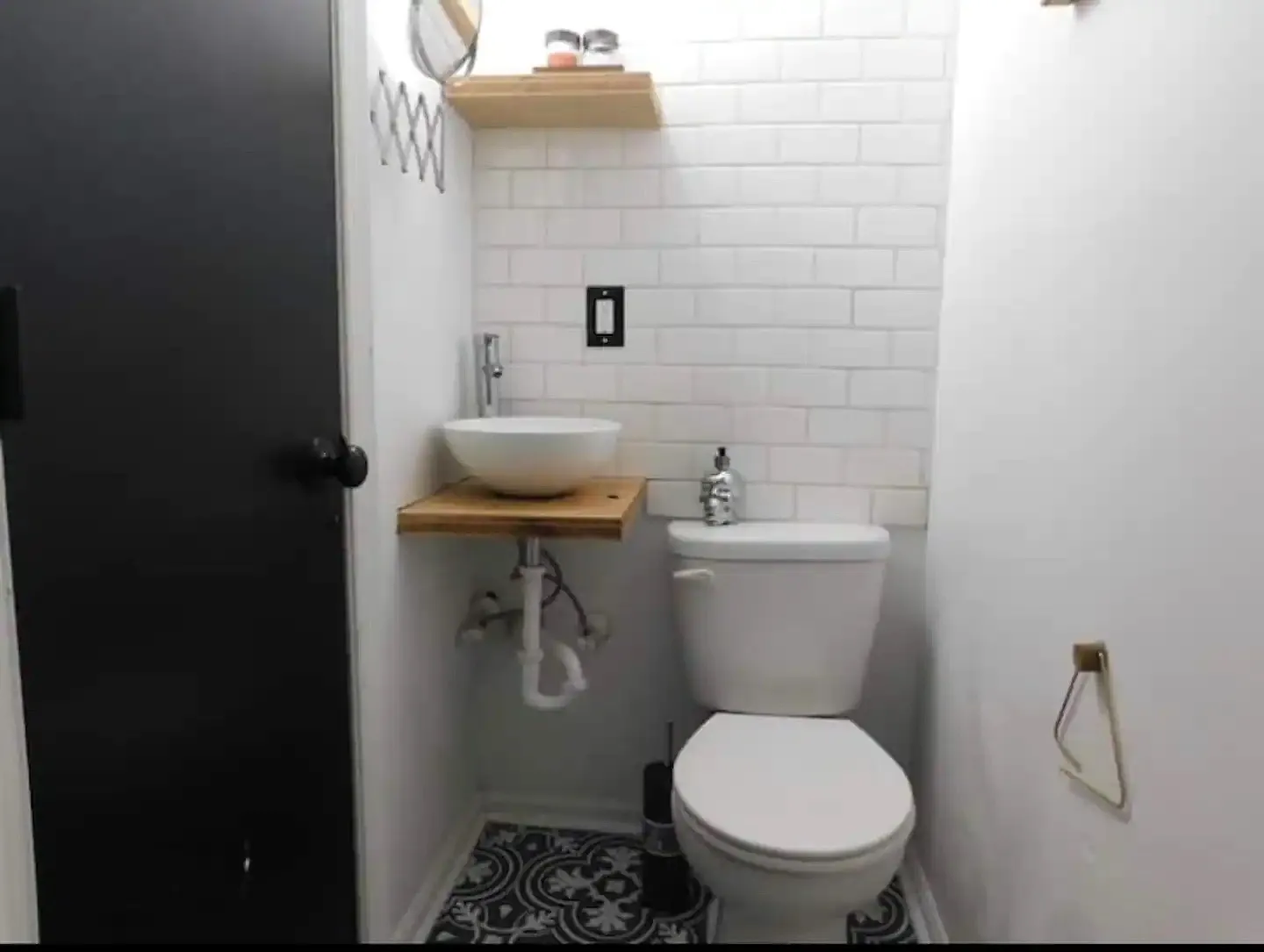Pullen Apartments — Photo 3