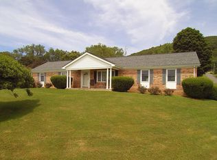 207 Pinehurst St, Independence, VA 24348