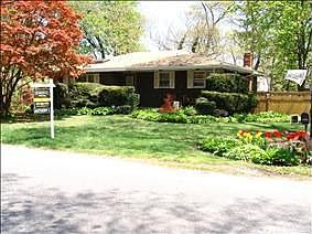 1st image of 19 Dana Ave