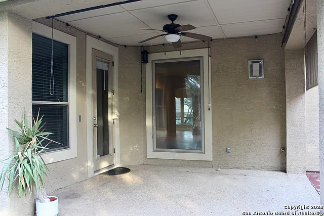 215 Evans Oak Ln — Photo 38