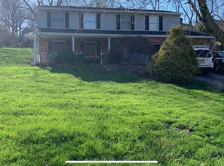 2384 Rexford Dr, Pittsburgh, PA 15241