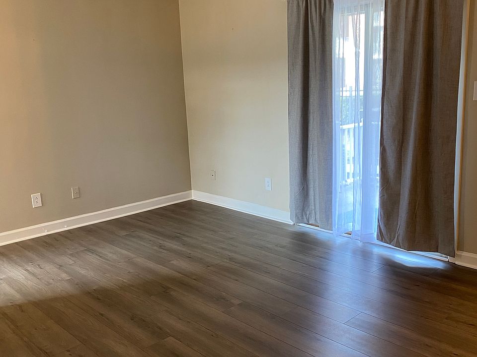 Living Room - Sliding Doors to Patio