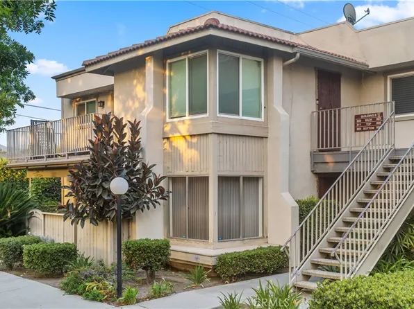 811 Cinnamon Ln, Duarte, CA 91010