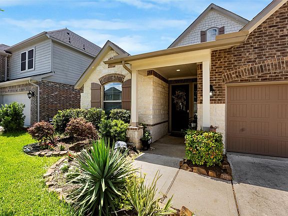 4th image of 419 Barrios Bay Ln