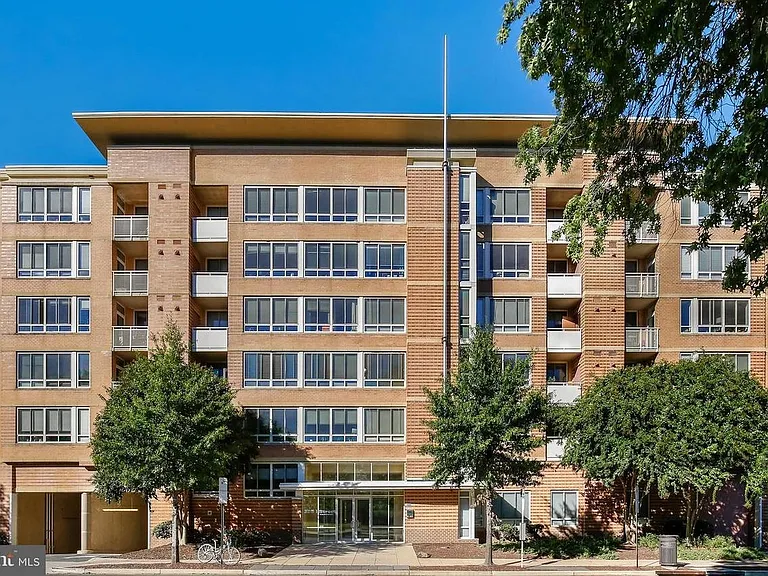 355 I St SW #511 — Photo 20