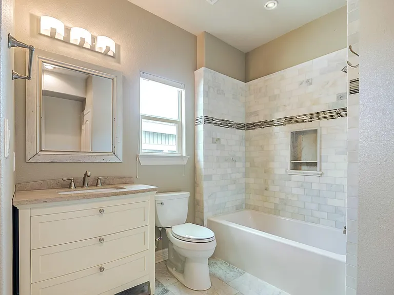 1009 Bryan Ave — Photo 20