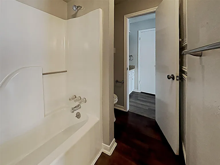6737 Tournament Dr — Photo 18