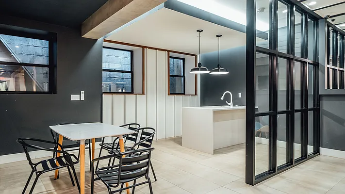 Rented by Nooklyn NYC LLC | media 11