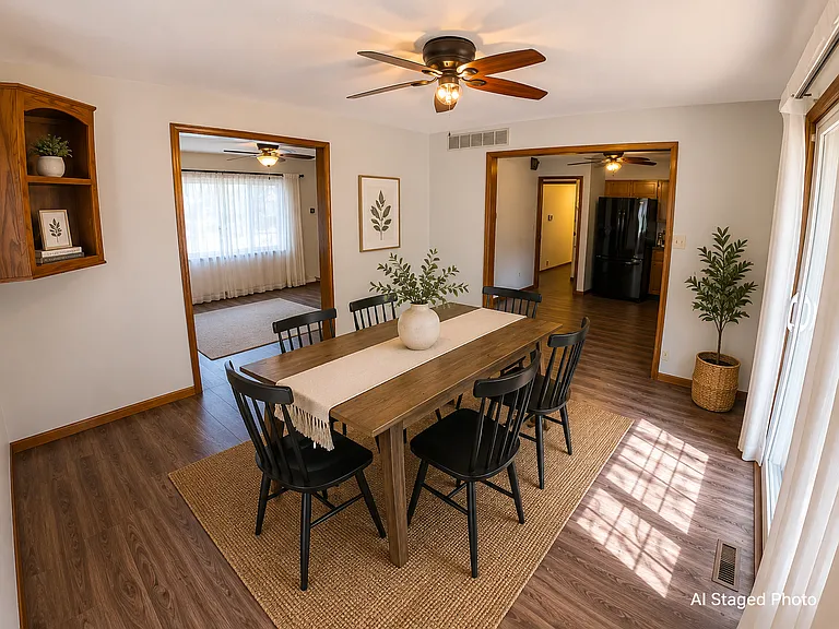 3027 Tamarak Dr — Photo 3