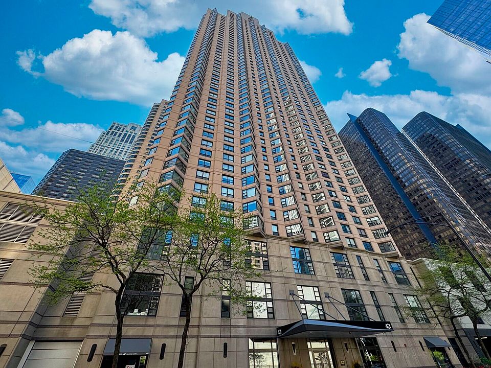1st image of 401 E Ontario St APT 409