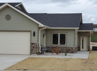 424 Louis Ln, Baraboo, WI 53913