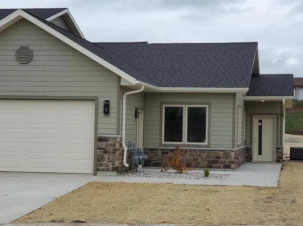 424 Louis Lane, Baraboo, WI 53913