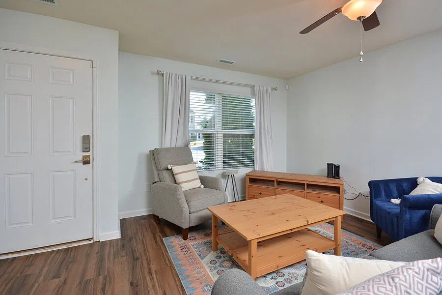 2 bed, 3.5 bath, 1807 sqft, $1,625 — Photo 3