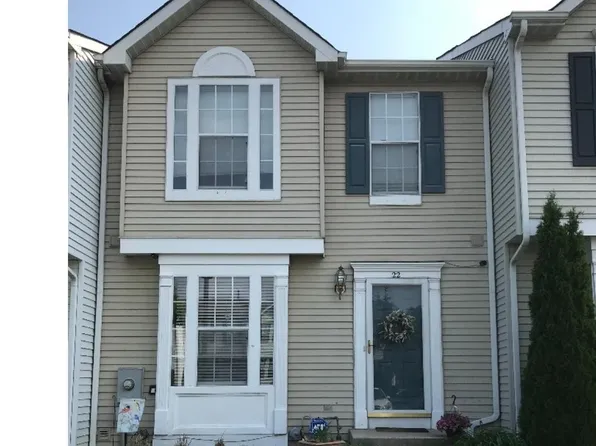 22 Pebble Ln, Blackwood, NJ 08012