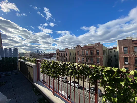 Rented by NY Space Finders Inc. | media 18