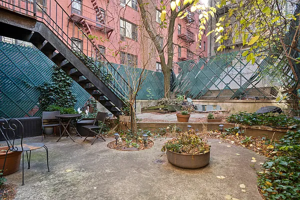 Rented by Douglas Elliman | media 15
