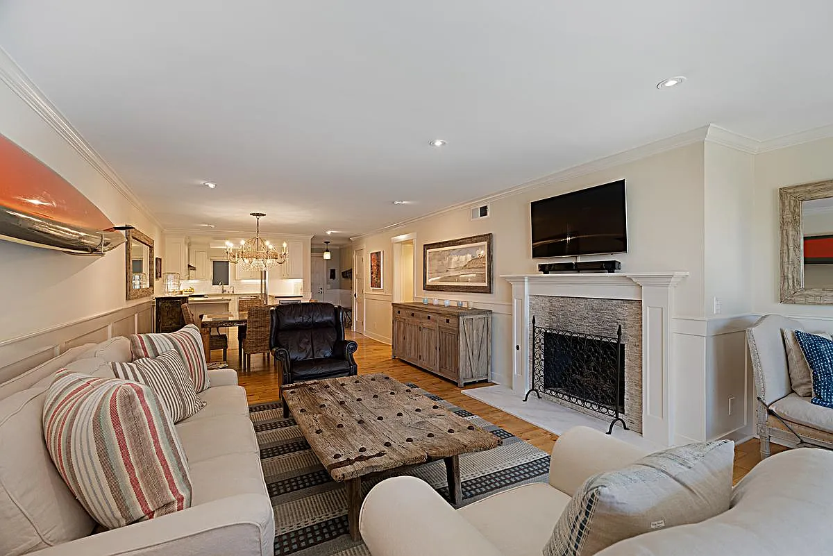 278 Dolphin Cove Ct — Photo 4