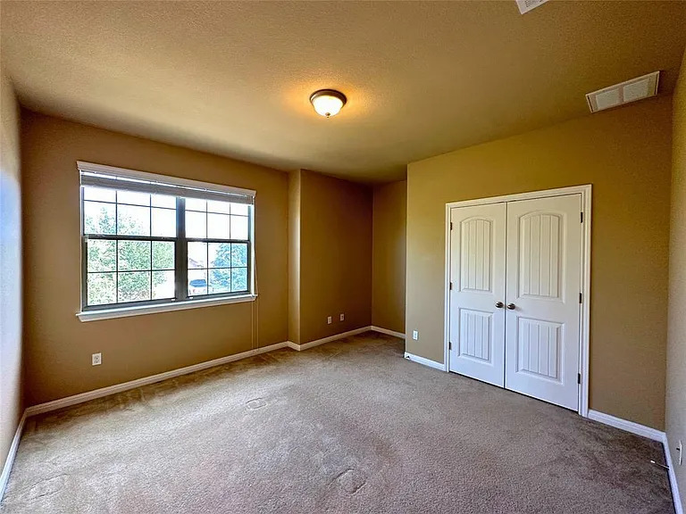321 Braylen Cv — Photo 17