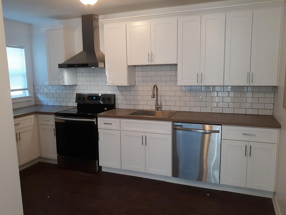 1st image of 1036 7th St N