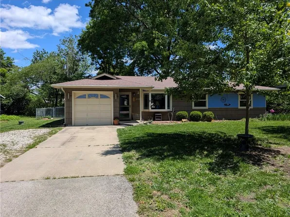 2214 Learnard Ave, Lawrence, KS 66046